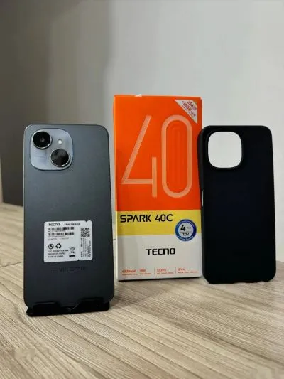 Tecno Spark 40C 8/128gb Black 6000Мач
