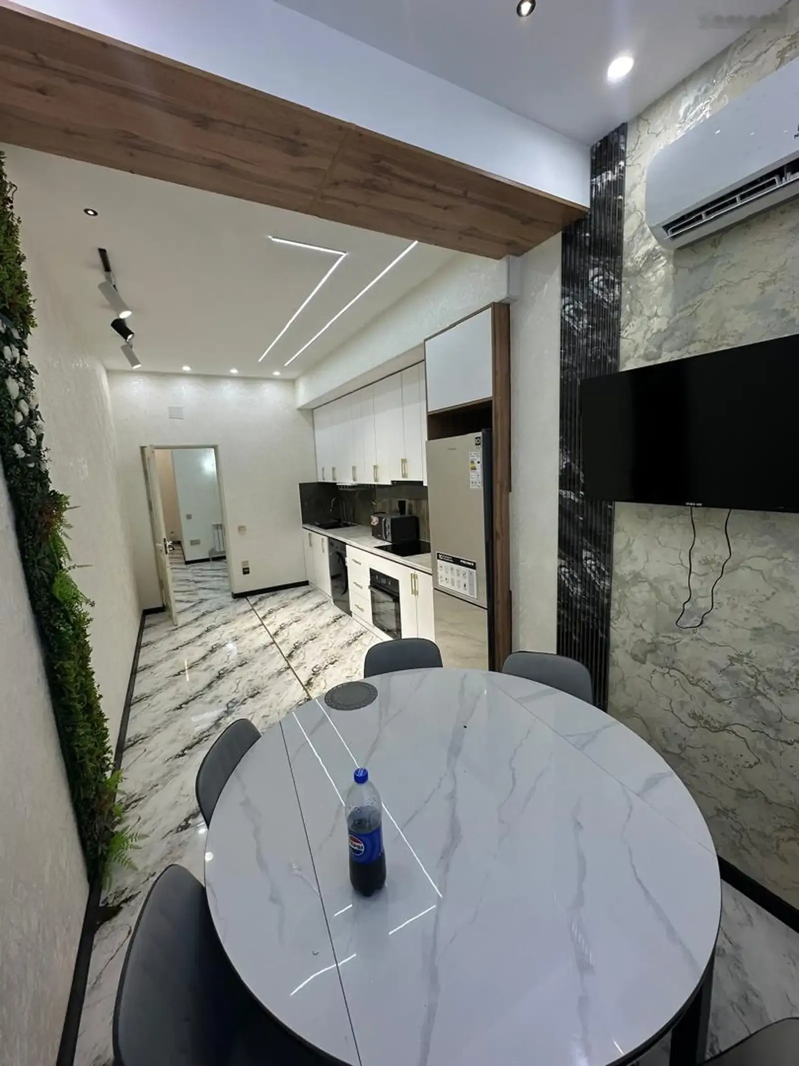 2-комн. квартира, 12 этаж, 90м², Аэропорт — миниатюра 1