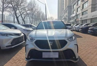 Toyota Crown, 2025