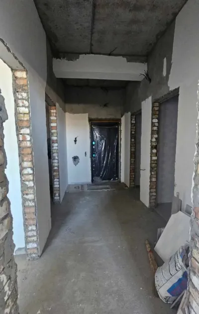 2-комн. квартира, 12 этаж, 67 м², 102 мкр — миниатюра 2
