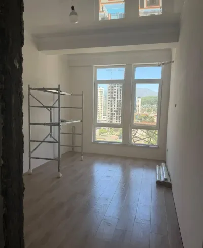 3-комн. квартира, 10 этаж, 92 м², Овир — миниатюра 2