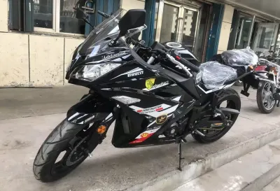 Мотоцикл Kawasaki 400cc