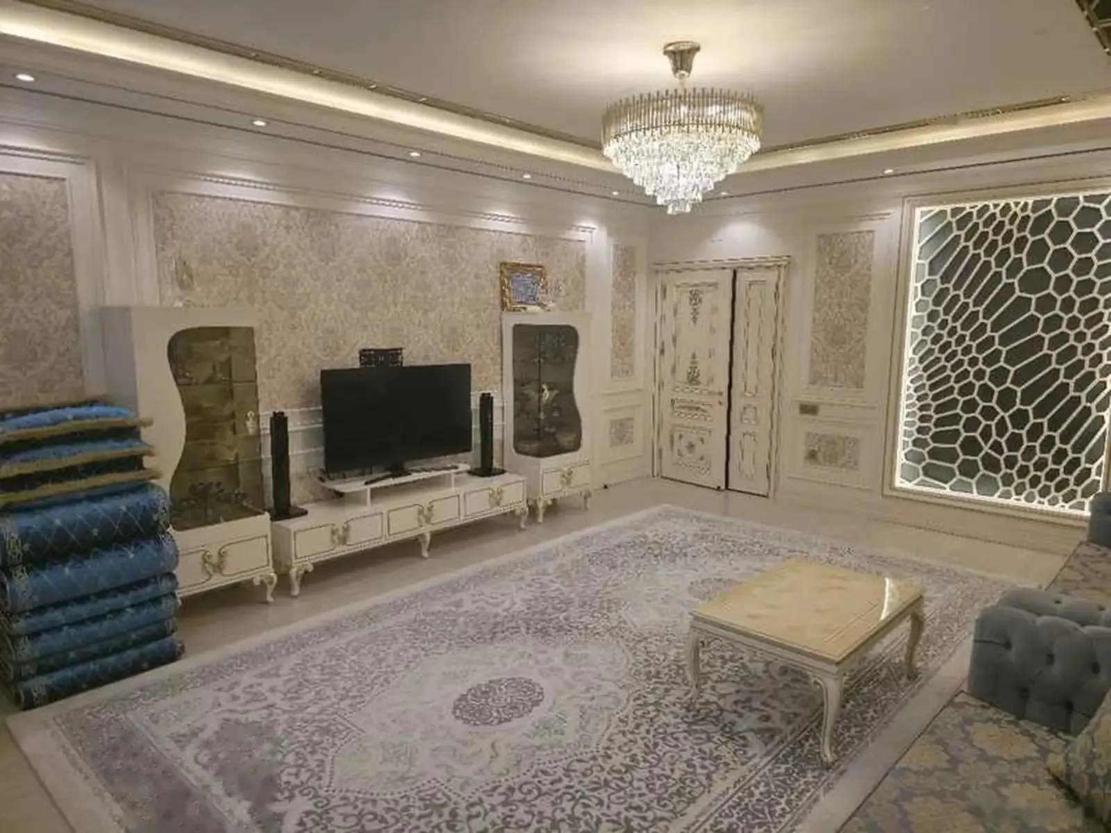 4-комн. квартира, 10 этаж, 150м², пеши Парламент
