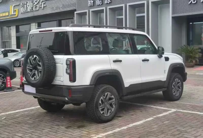 BAIC BJ40, 2025