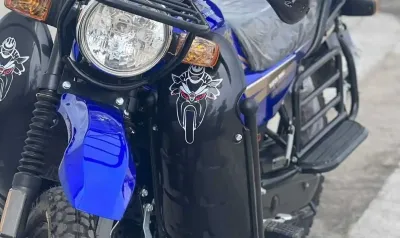 Мотоцикл Suzuki — миниатюра 4