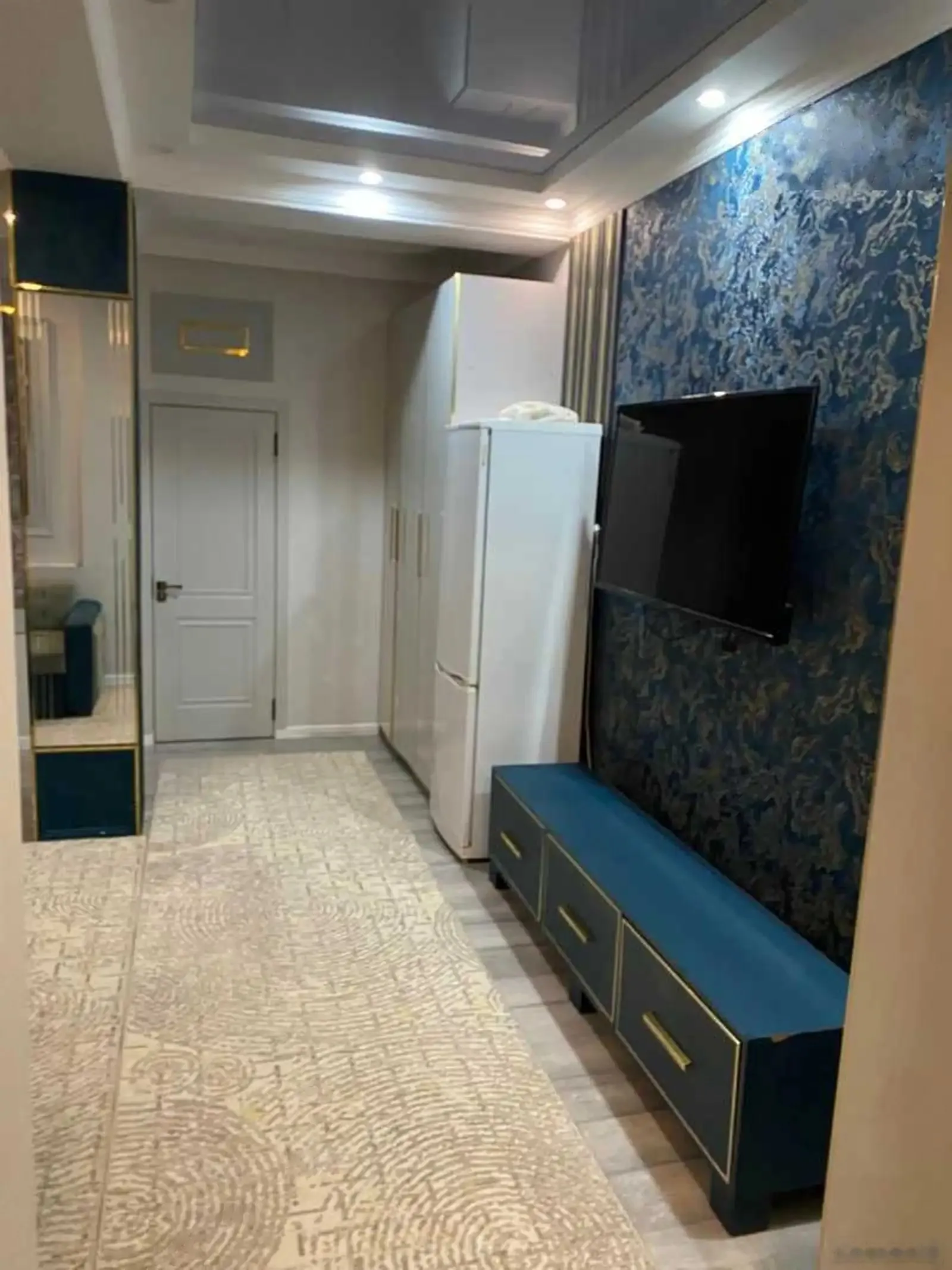 2-комн. квартира, 9 этаж, 80м², бозори мехргон — миниатюра 7