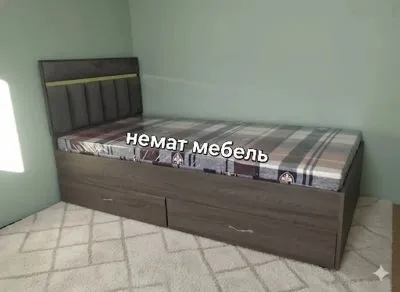 Односпальная кровать с медицинским матрасом