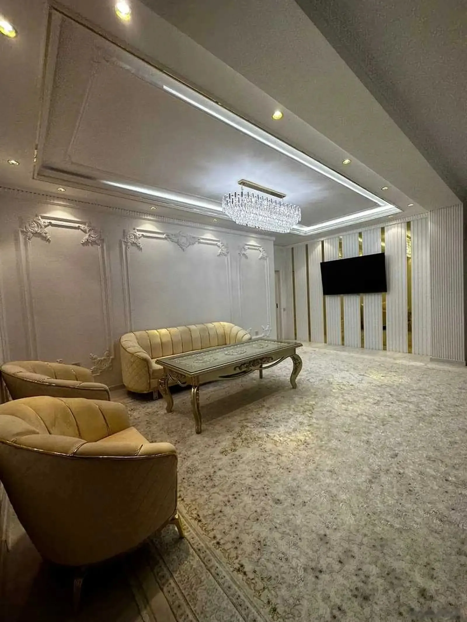 3-комн. квартира, 3 этаж, 120м², Исмоили Сомони — миниатюра 1