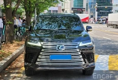 Lexus LX series, 2025