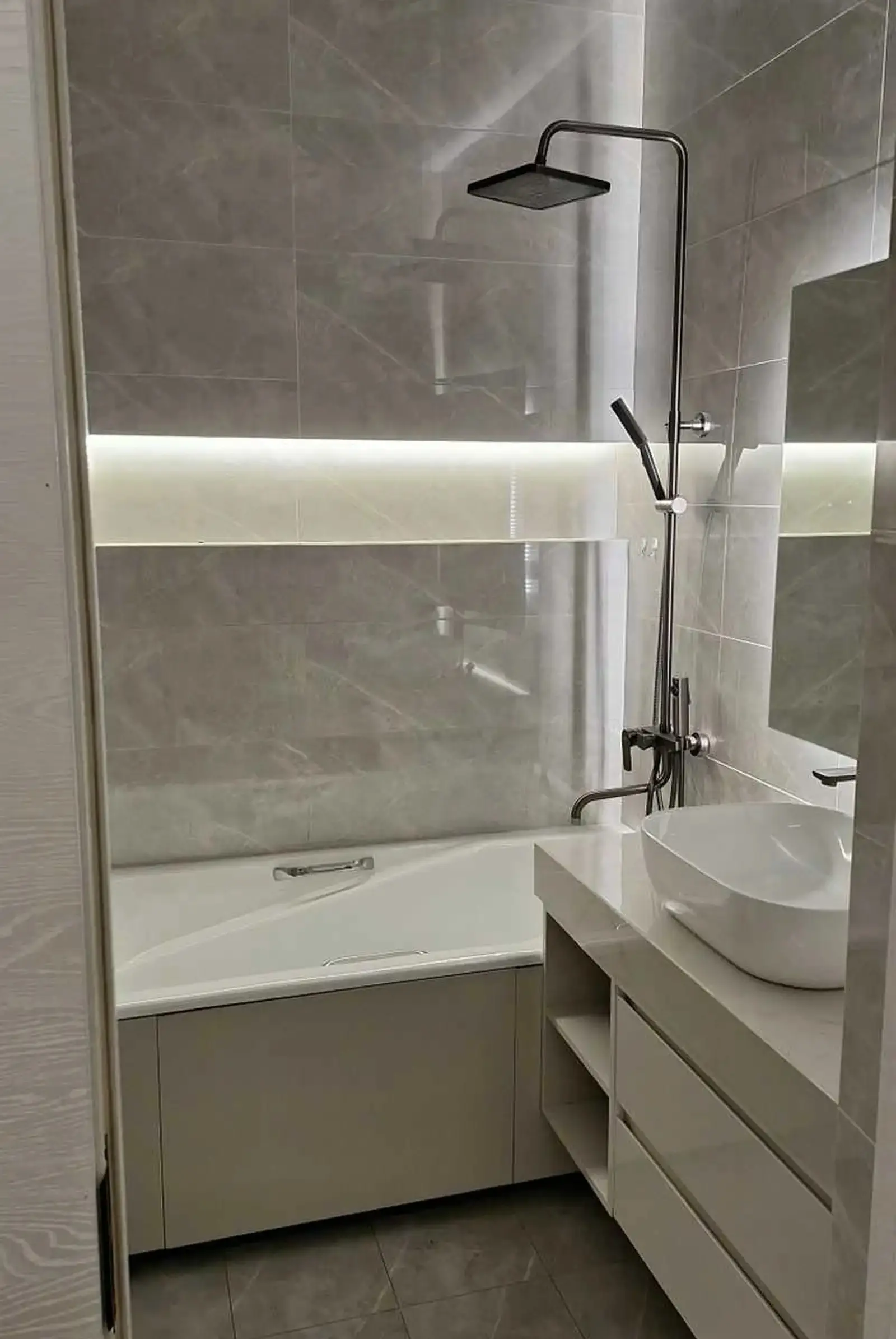 3-комн. квартира, 3 этаж, 110м², Оперка — миниатюра 12