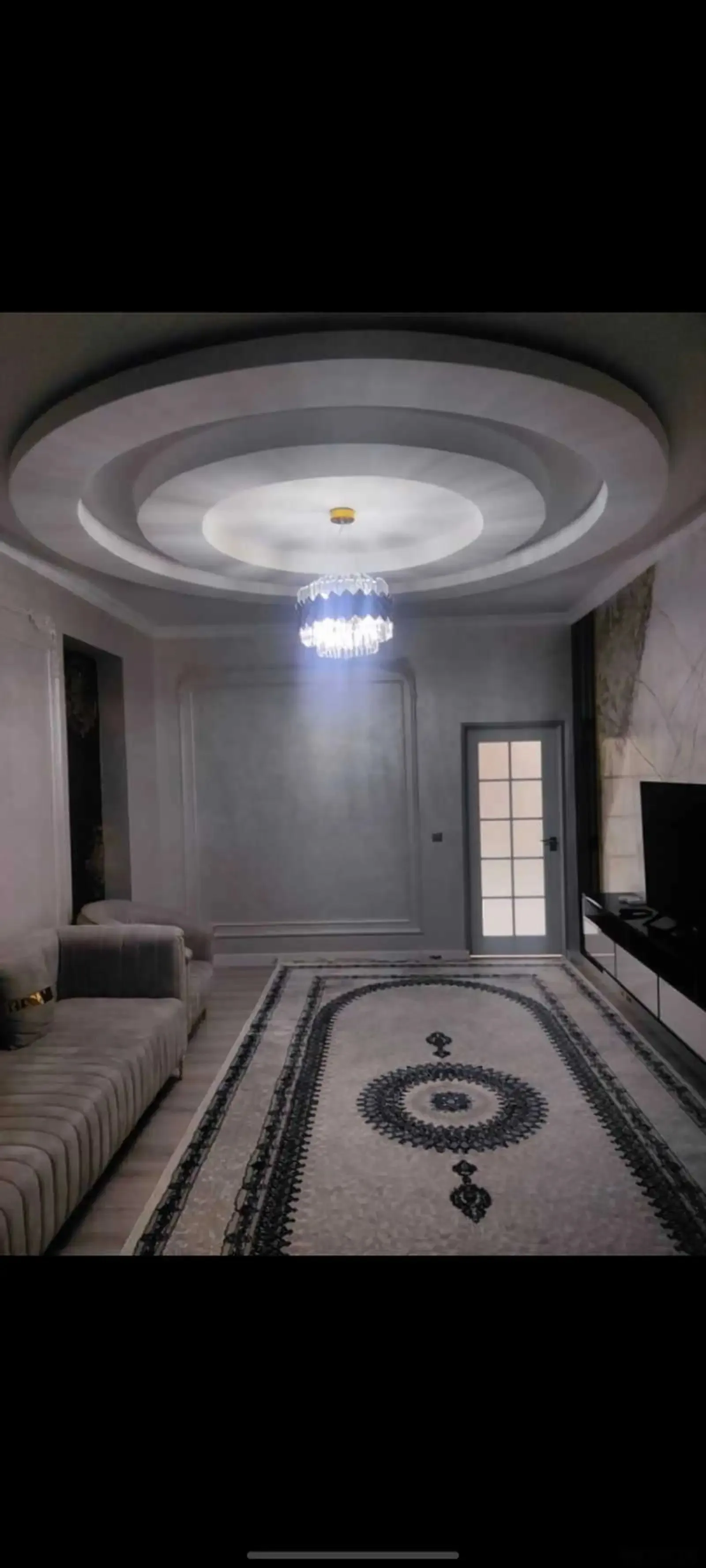2-комн. квартира, 3 этаж, 65м², Голубой экран — миниатюра 1