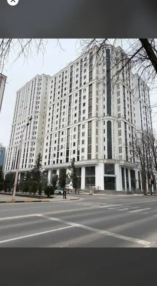 3-комн. квартира, 9 этаж, 126 м², И. Сомони — миниатюра 1