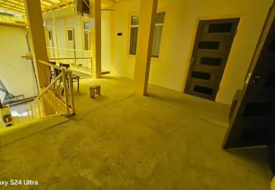 6-комн. квартира, 2 этаж, 60 м², Шохмансур 7 км