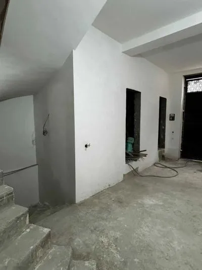 Помещение под свободное назначение, 258м², шохмансур