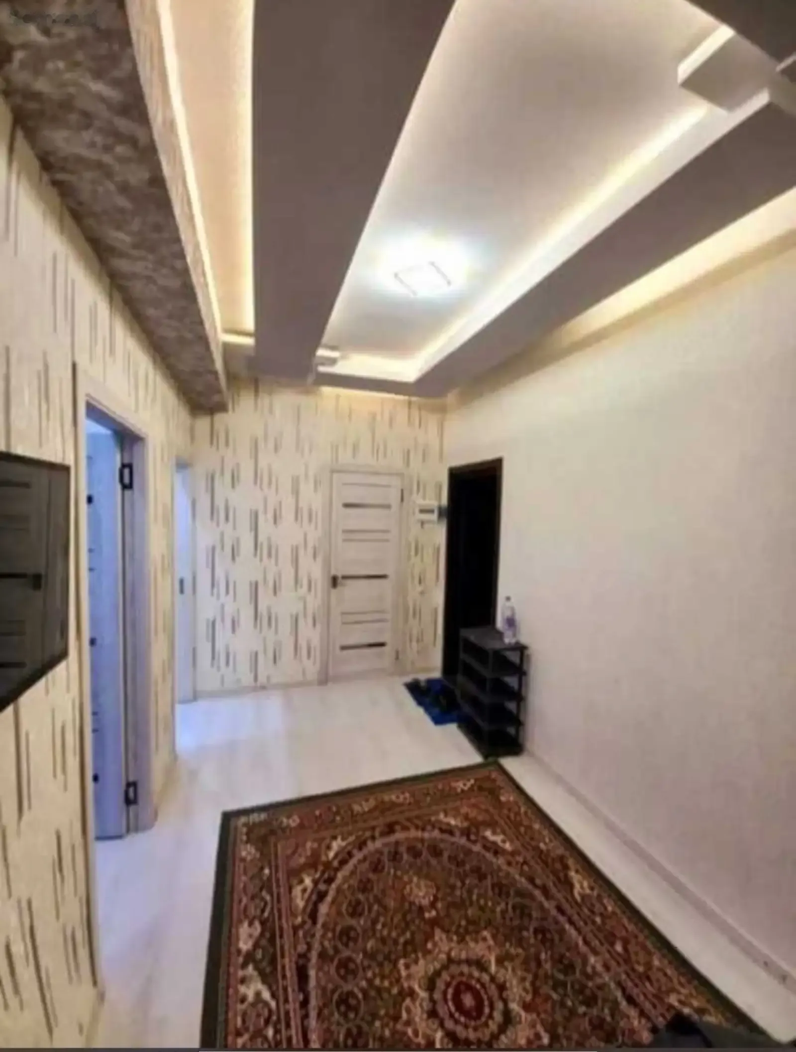 1-комн. квартира, Цокольный этаж, 37 м², 19мкр — миниатюра 3