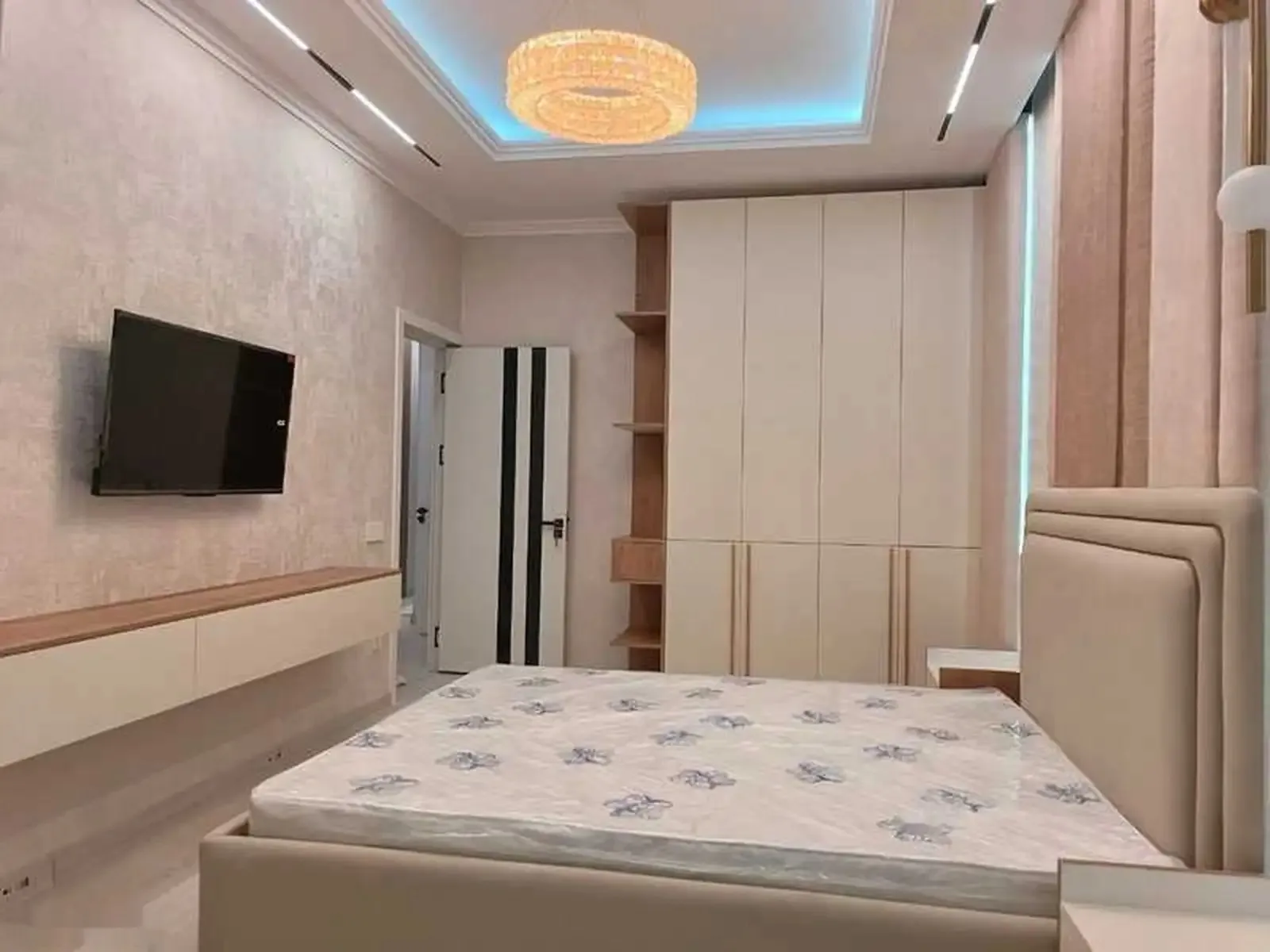 3-комн. квартира, 15 этаж, 114м², Овир — миниатюра 6