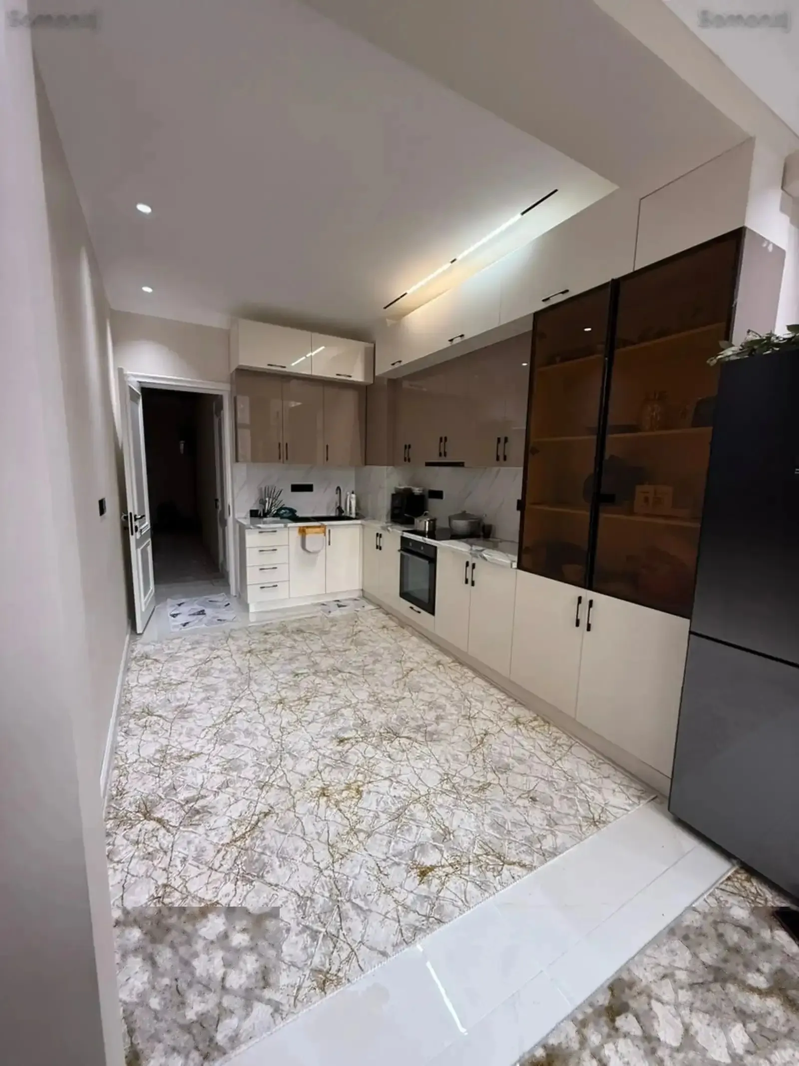 2-комн. квартира, 3 этаж, 80м², Исмоили Сомони — миниатюра 6