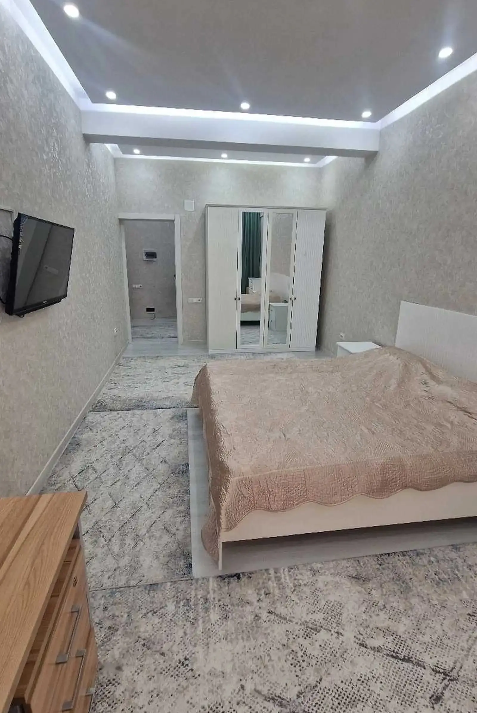 2-комн. квартира, 12 этаж, 56м², И.Сомони — миниатюра 1