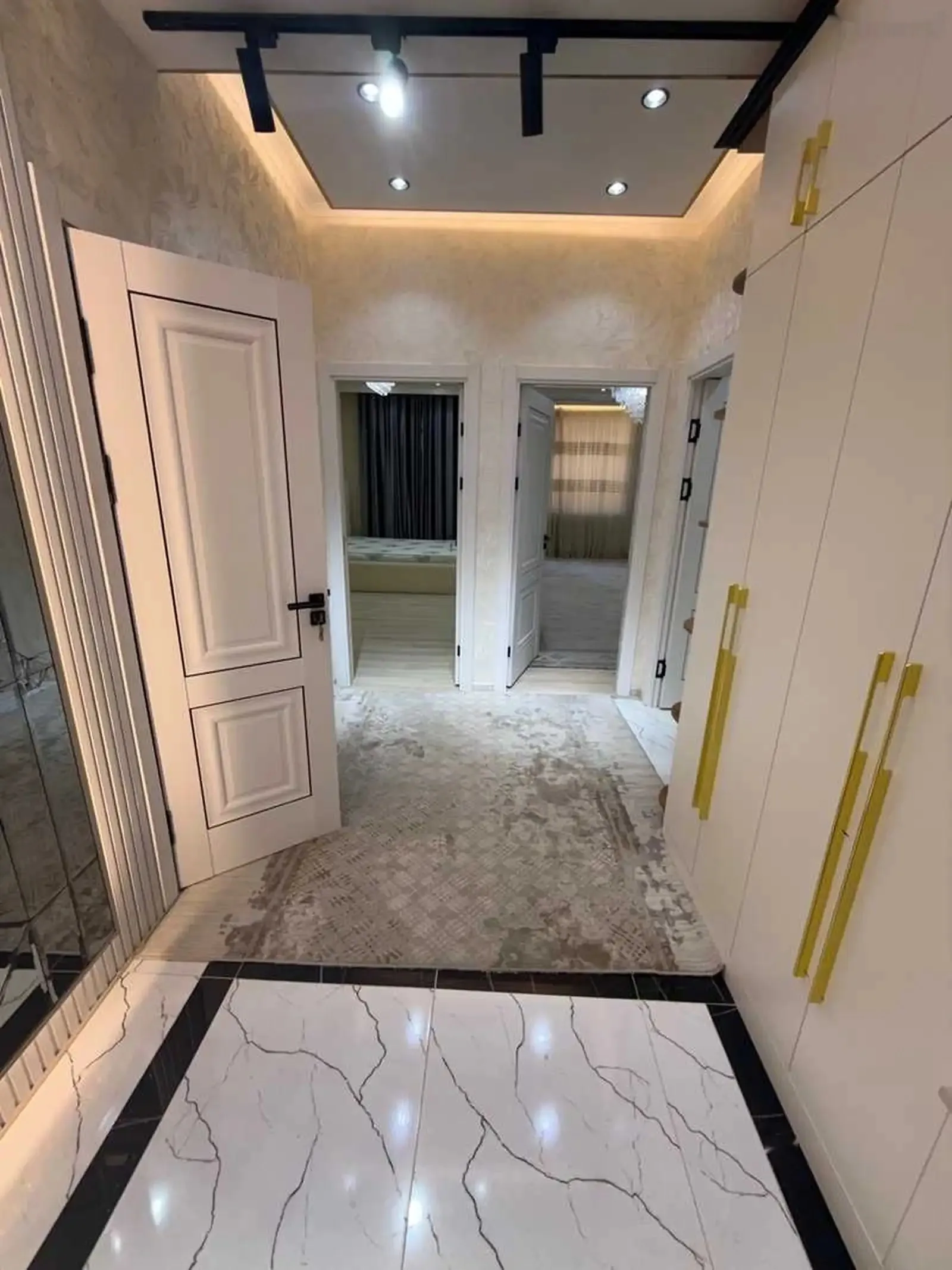 2-комн. квартира, 2 этаж, 65м², Кольцовой 82 автосалон Haval — миниатюра 2