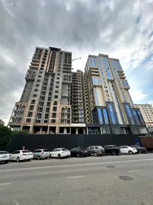 3-комн. квартира, 7 этаж, 100 м², Улица Гаффора Валаматзаде 8/3, Сзади Хукумата Шохмансур, Район Шохмансур