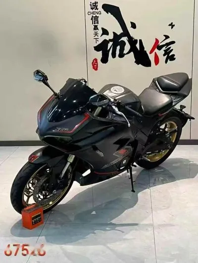 Мотоцикл Ducati — миниатюра 1