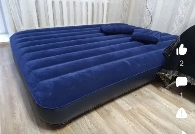 Матрас надувной Intex, 203х183х25см с ручной насосам для дома и отдыха и похода