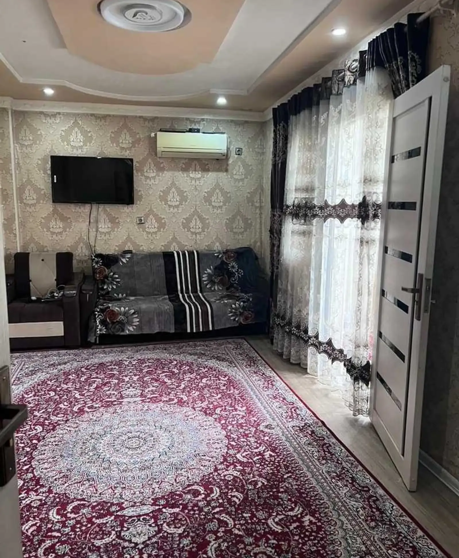2-комн. квартира, 3 этаж, 50м², Фирдавси — миниатюра 1