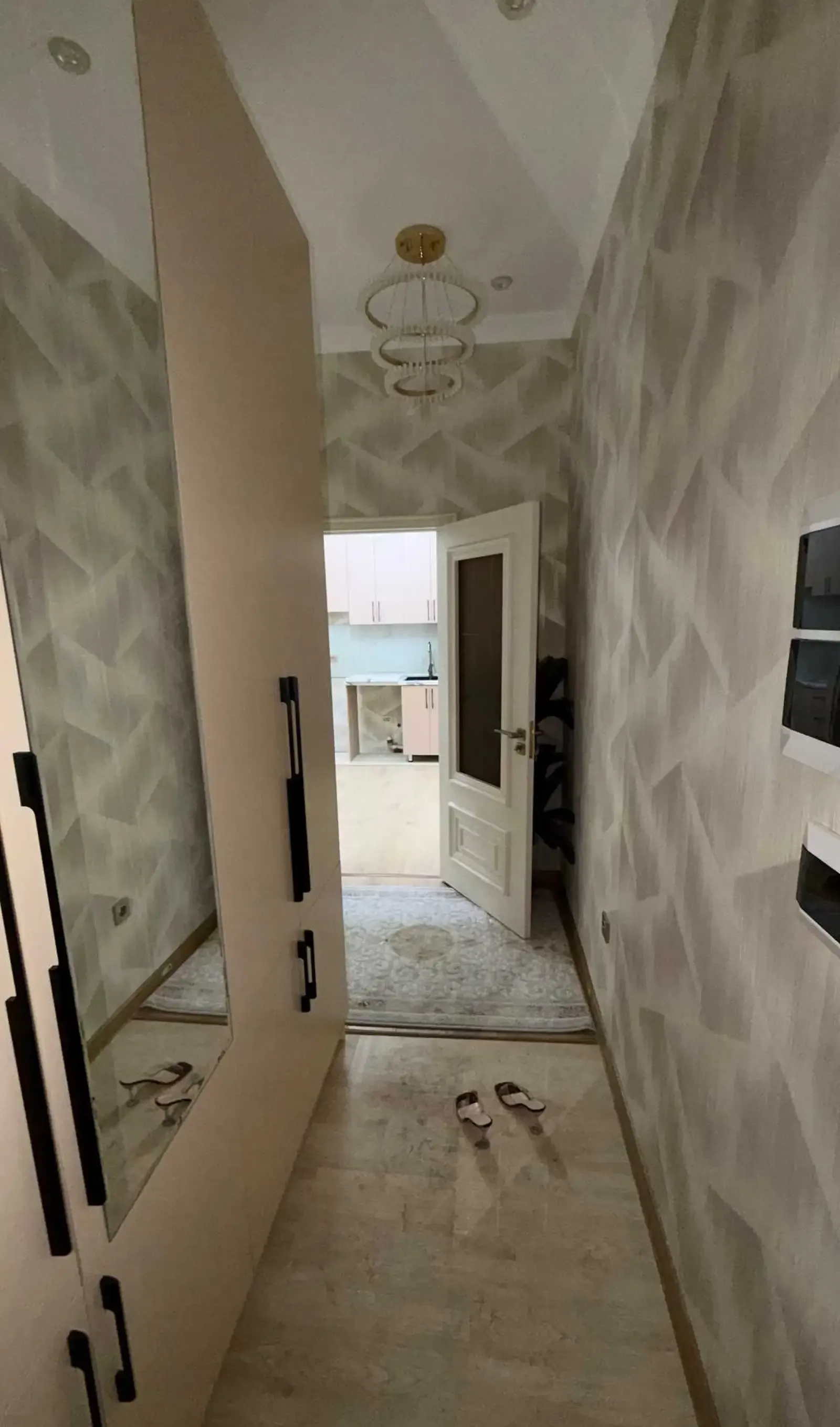 2-комн. квартира, 2 этаж, 90 м², Сино — миниатюра 1