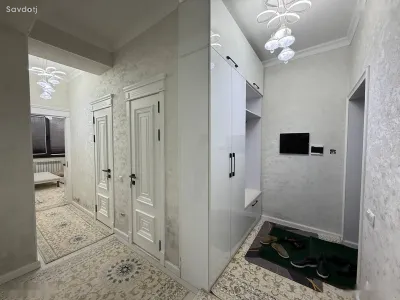 2-комн. квартира, 3 этаж, 71м², сино