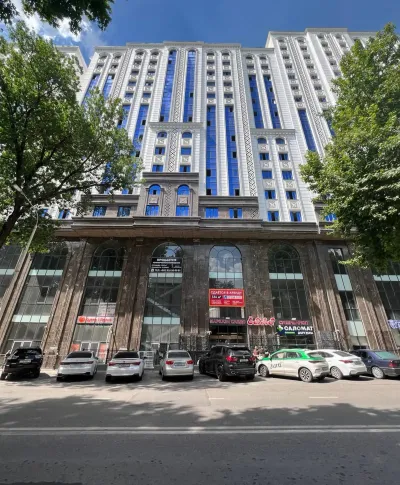 3-комн. квартира, 4 этаж, 158 м², Исмоили Сомони, Северный — миниатюра 1