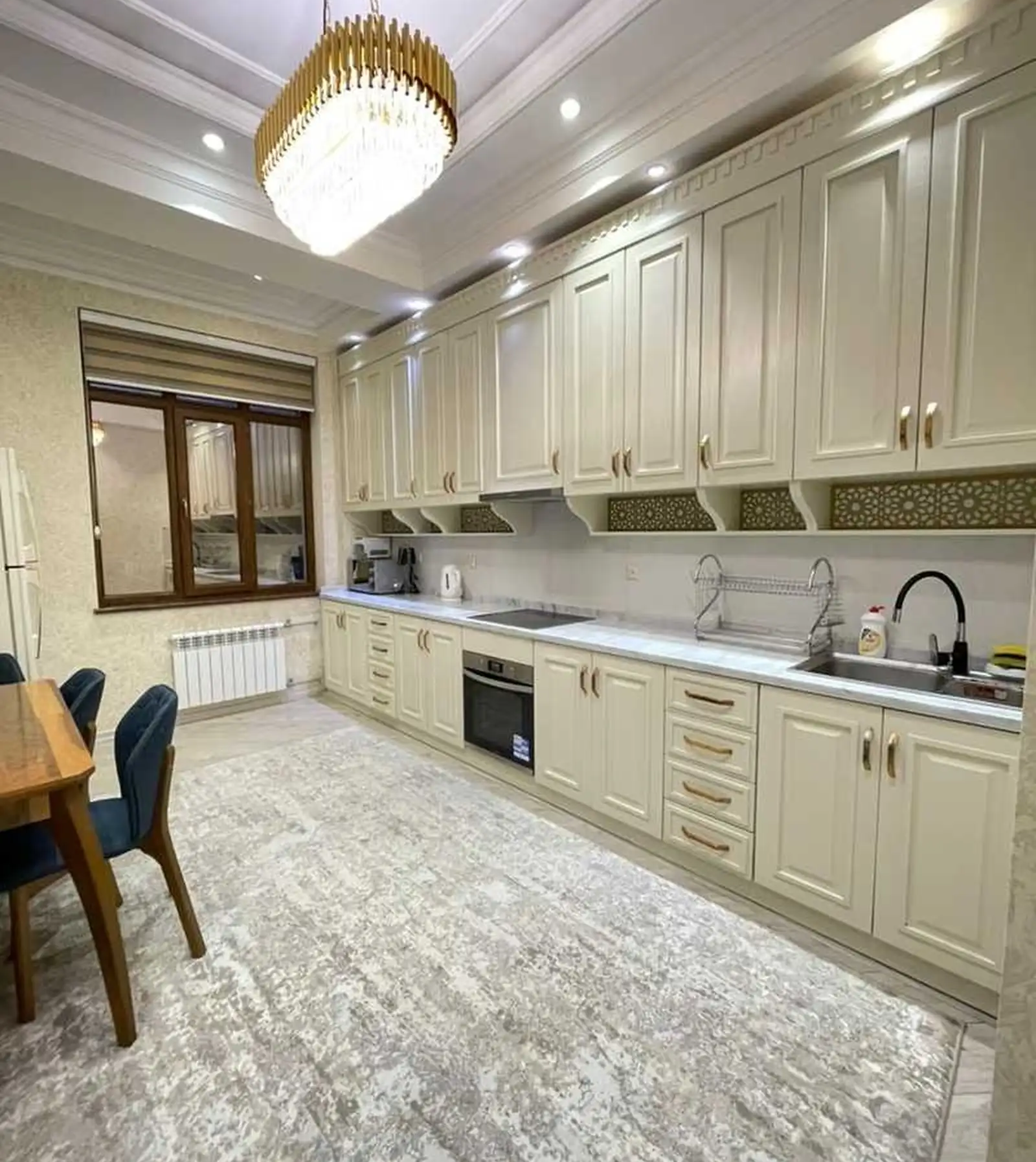 2-комн. квартира, 4 этаж, 85м², Пединститут, гостиница Хилтон, Белый Городок