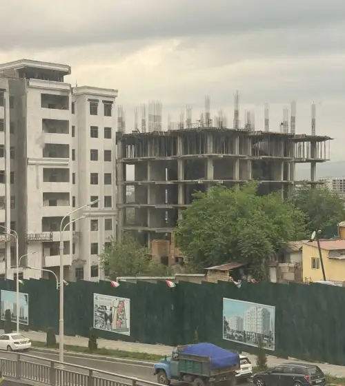 2-комн. квартира, 6 этаж, 80 м², И. Сомони — миниатюра 1
