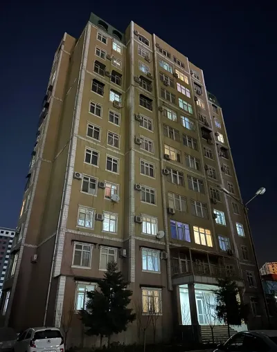 3-комн. квартира, 12 этаж, 77 м², И Сомони — миниатюра 1