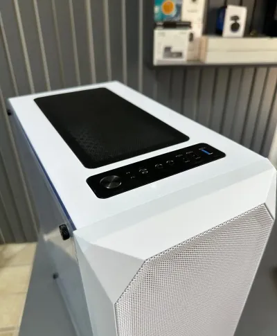 Корпус HuntKey White