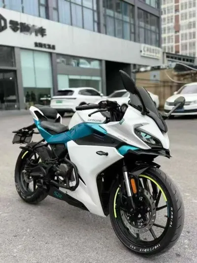 Мотоцикл CFMOTO SR — миниатюра 3