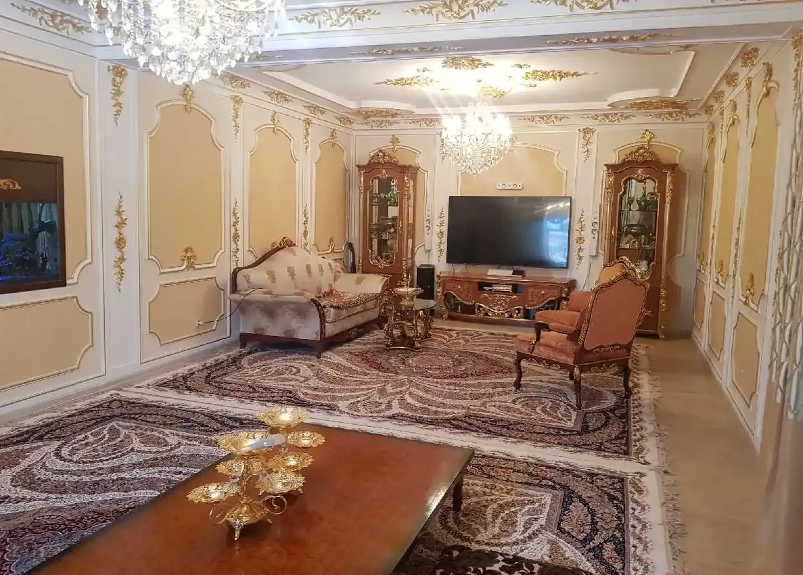 2-этажный, 12 комнатный дом, 900 м², Сомони
