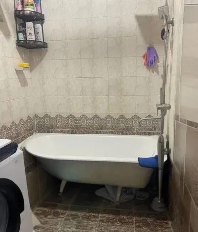 3-комн. квартира, 13 этаж, 60 м², Фирдавсӣ корвон 7-АХТАР ру бу руи ТЦ — миниатюра 1