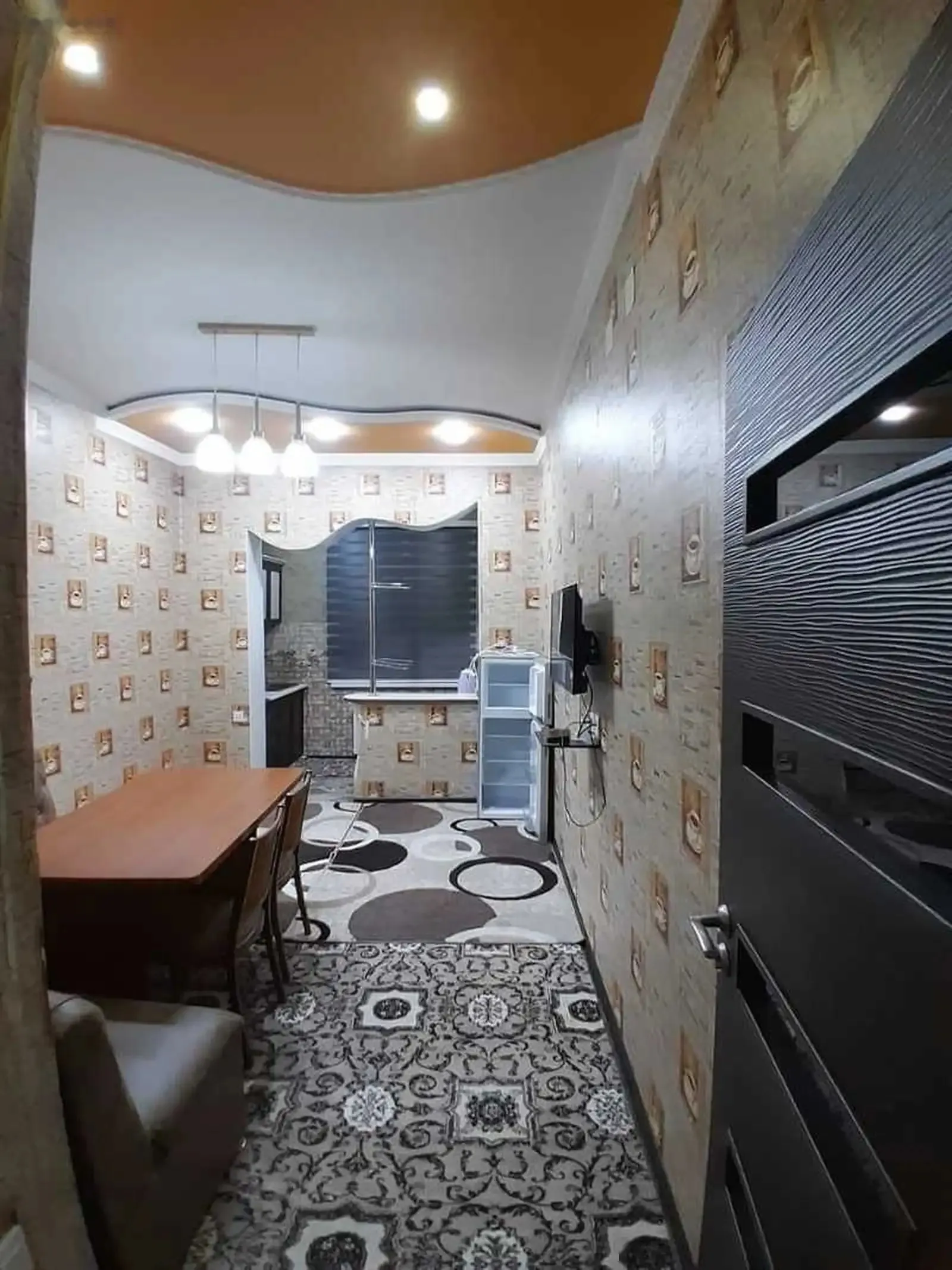 3-комн. квартира, 2 этаж, 100м², 91 мкр, садик Офтобак — миниатюра 5