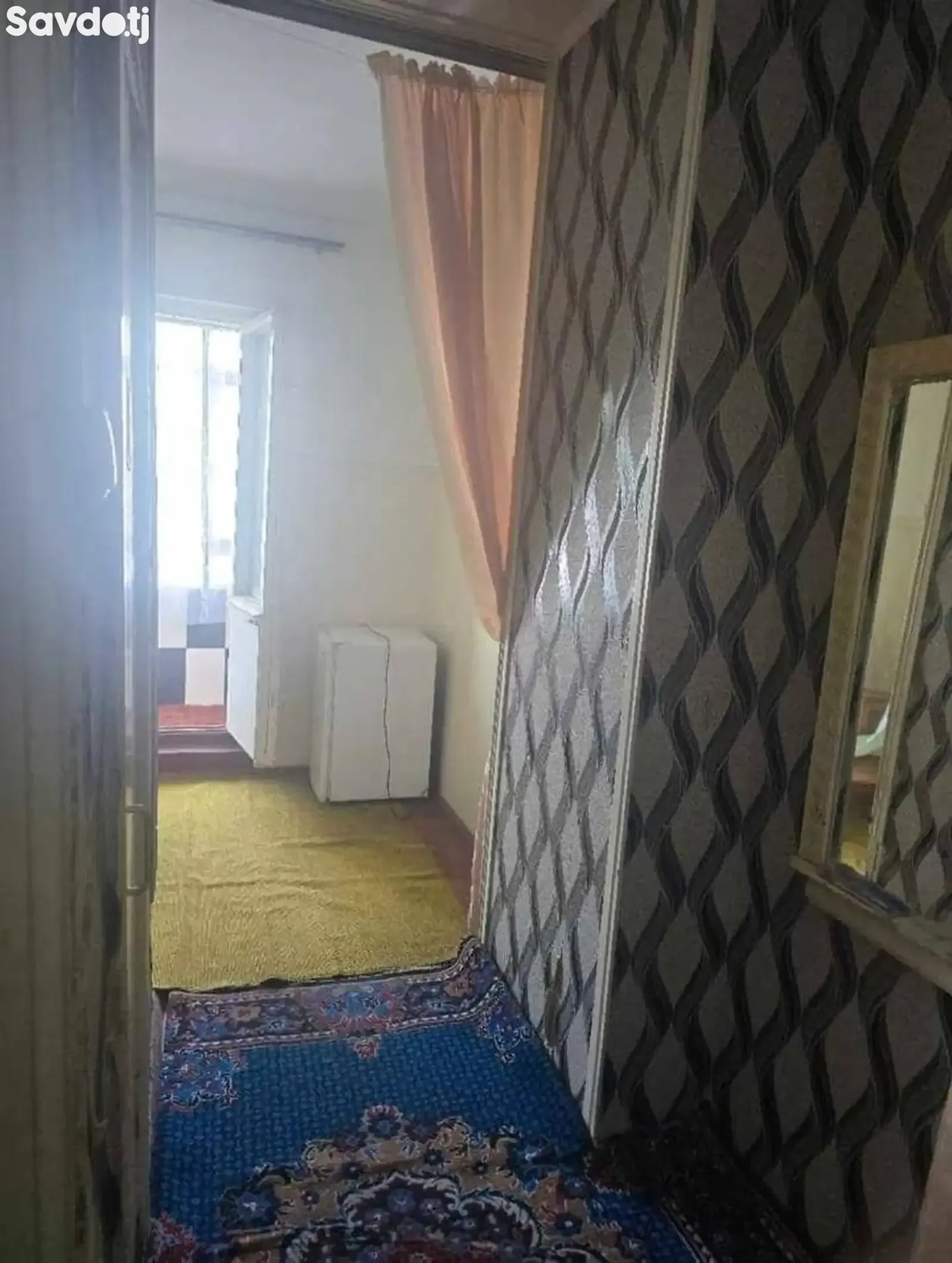 1-комн. квартира, 4 этаж, 50 м², 13 микрорайон — миниатюра 2