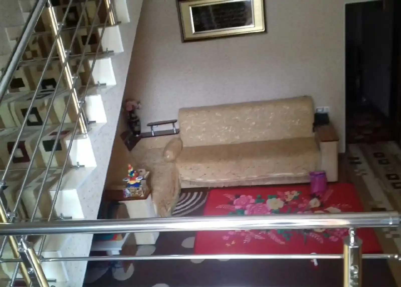 2-этажный, 8 комнатный дом, 300 м² м², 1-Роддом