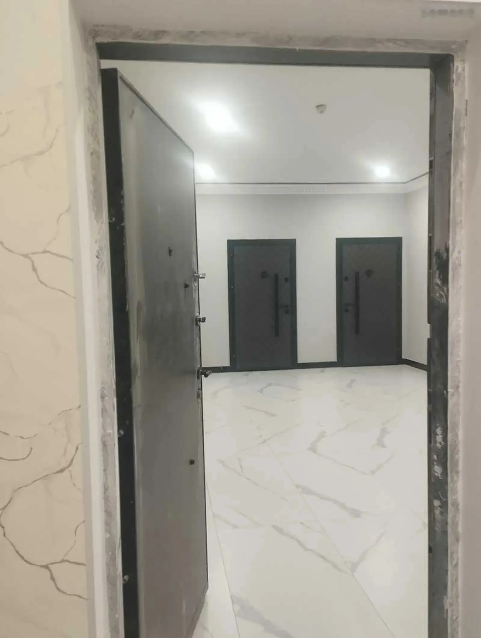 3-комн. квартира, 12 этаж, 85м², 82 мкр — миниатюра 8