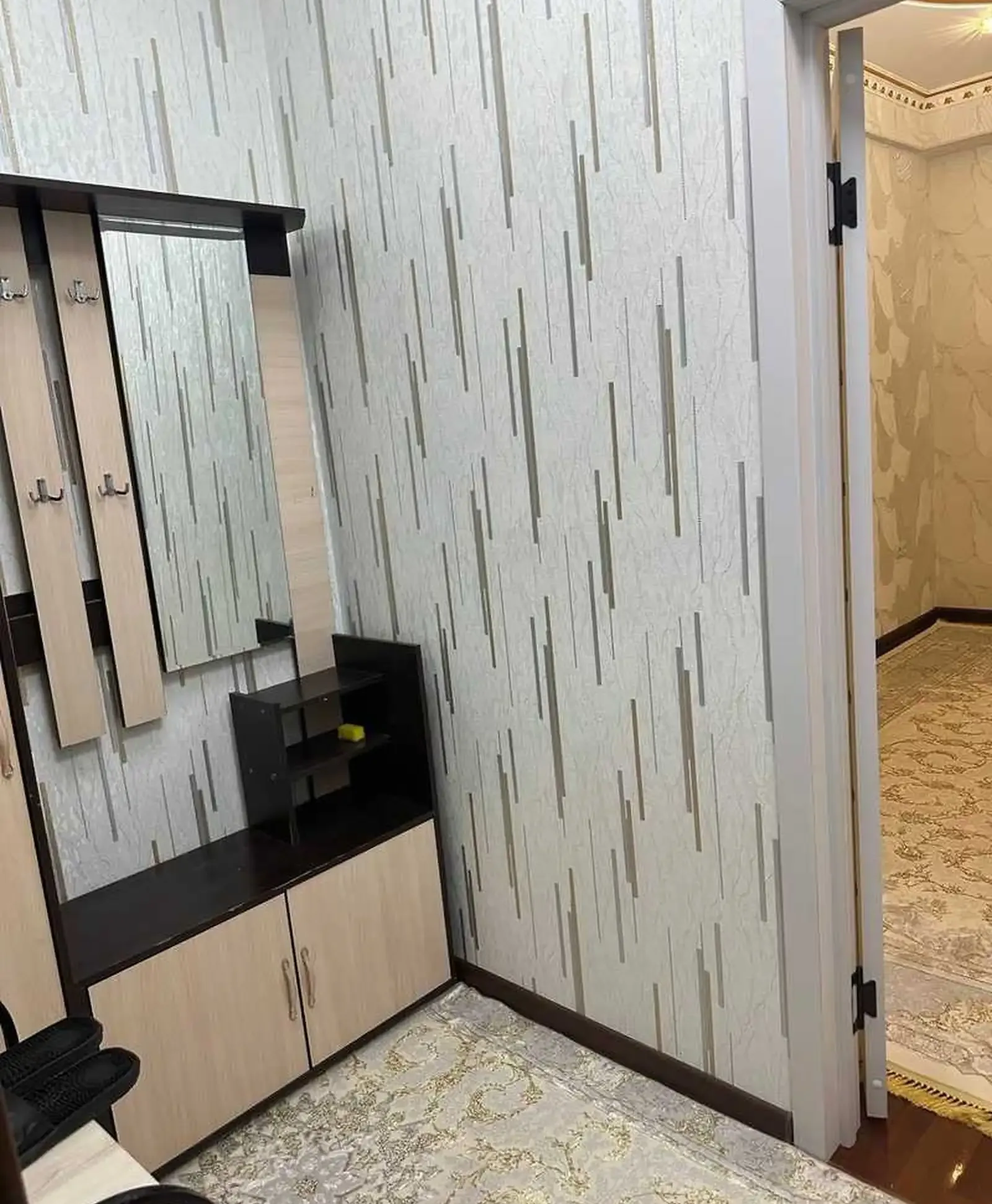 3-комн. квартира, 9 этаж, 72м², улица Бохтар 46 дом газпром — миниатюра 1