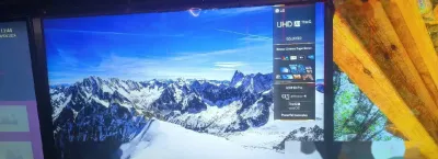 Телевизор LG 65 UR80