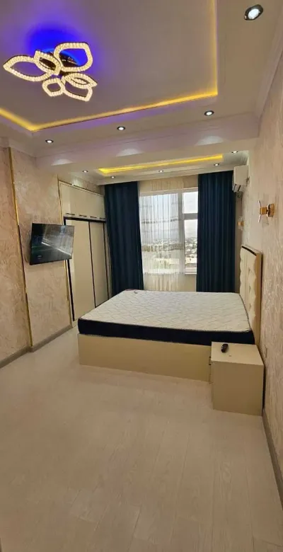 3-комн. квартира, 8 этаж, 58 м², Фирдавси — миниатюра 1