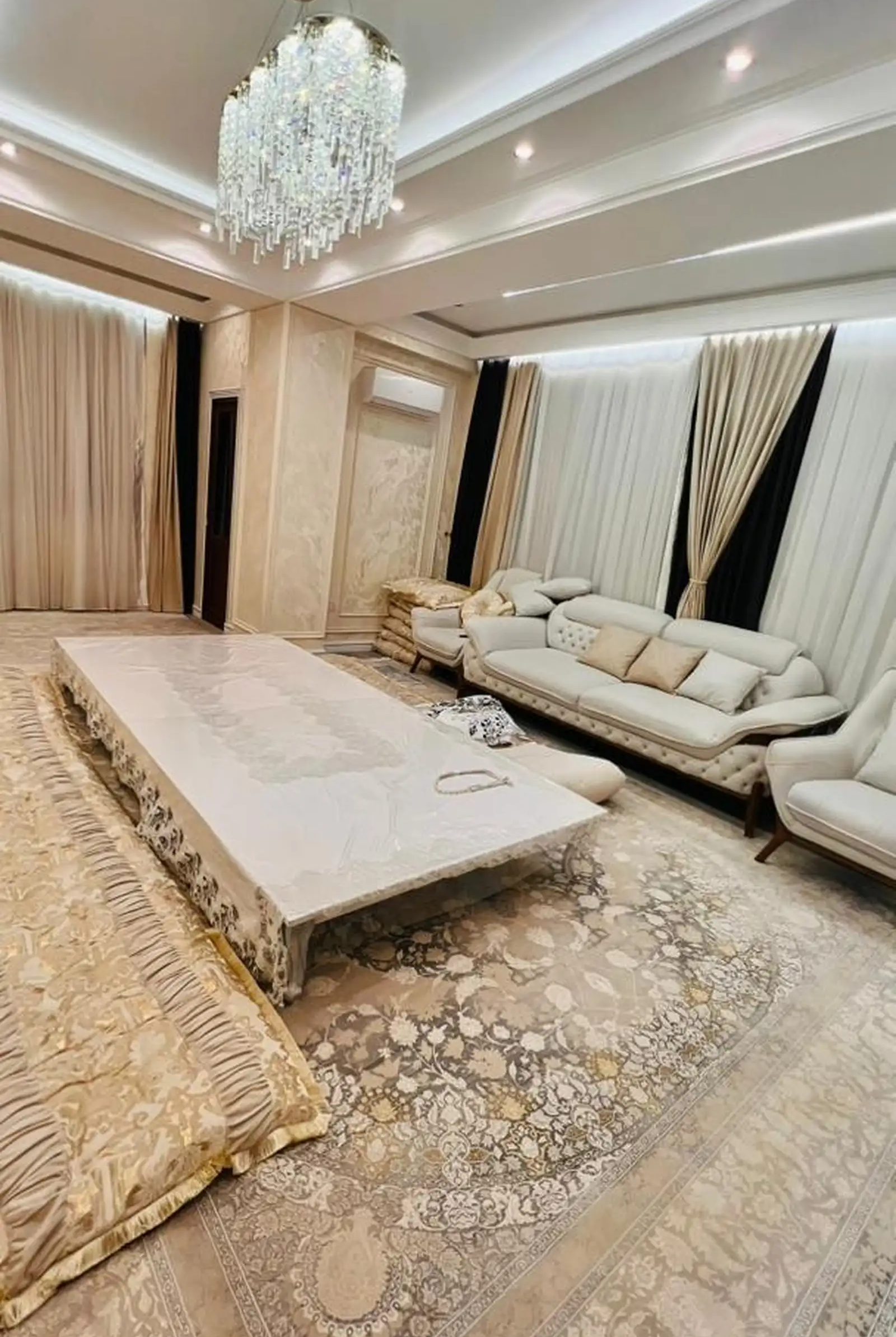 3-комн. квартира, 4 этаж, 140м², Шохмансур ру баруи Зелёный бозор доми Валберис Наздикии Садбарг — миниатюра 1