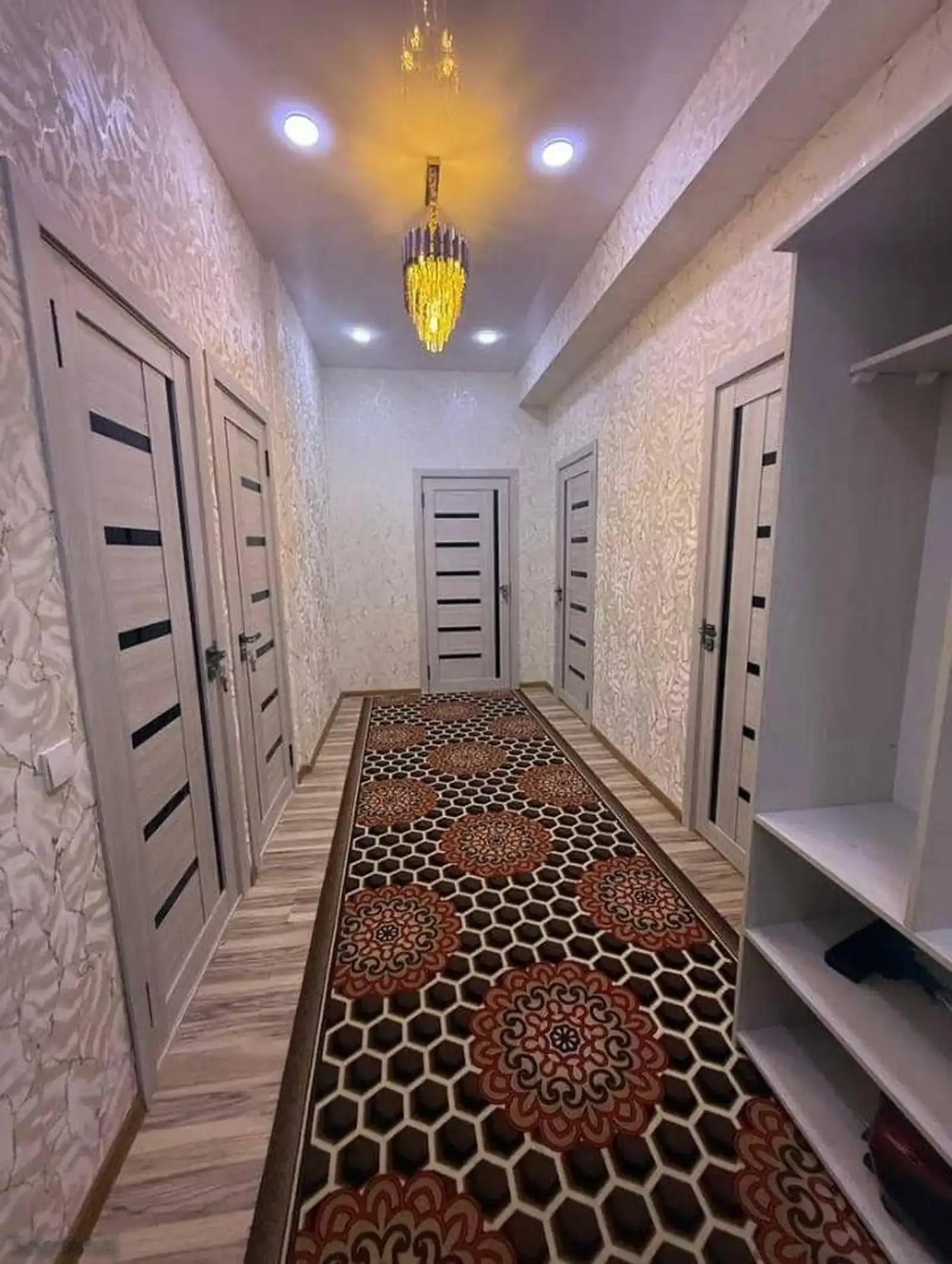 2-комн. квартира, 1 этаж, 52м², 19 микрорайон, Рахими — миниатюра 5