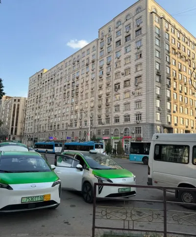2-комн. квартира, 11 этаж, 63 м², И. Сомони, Воданасос, бари Ёвар — миниатюра 1