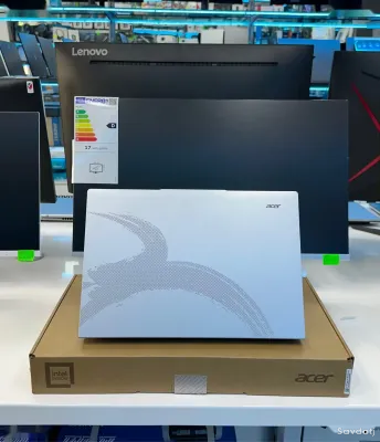 Ноутбук Acer core i 3 8/512 16.0