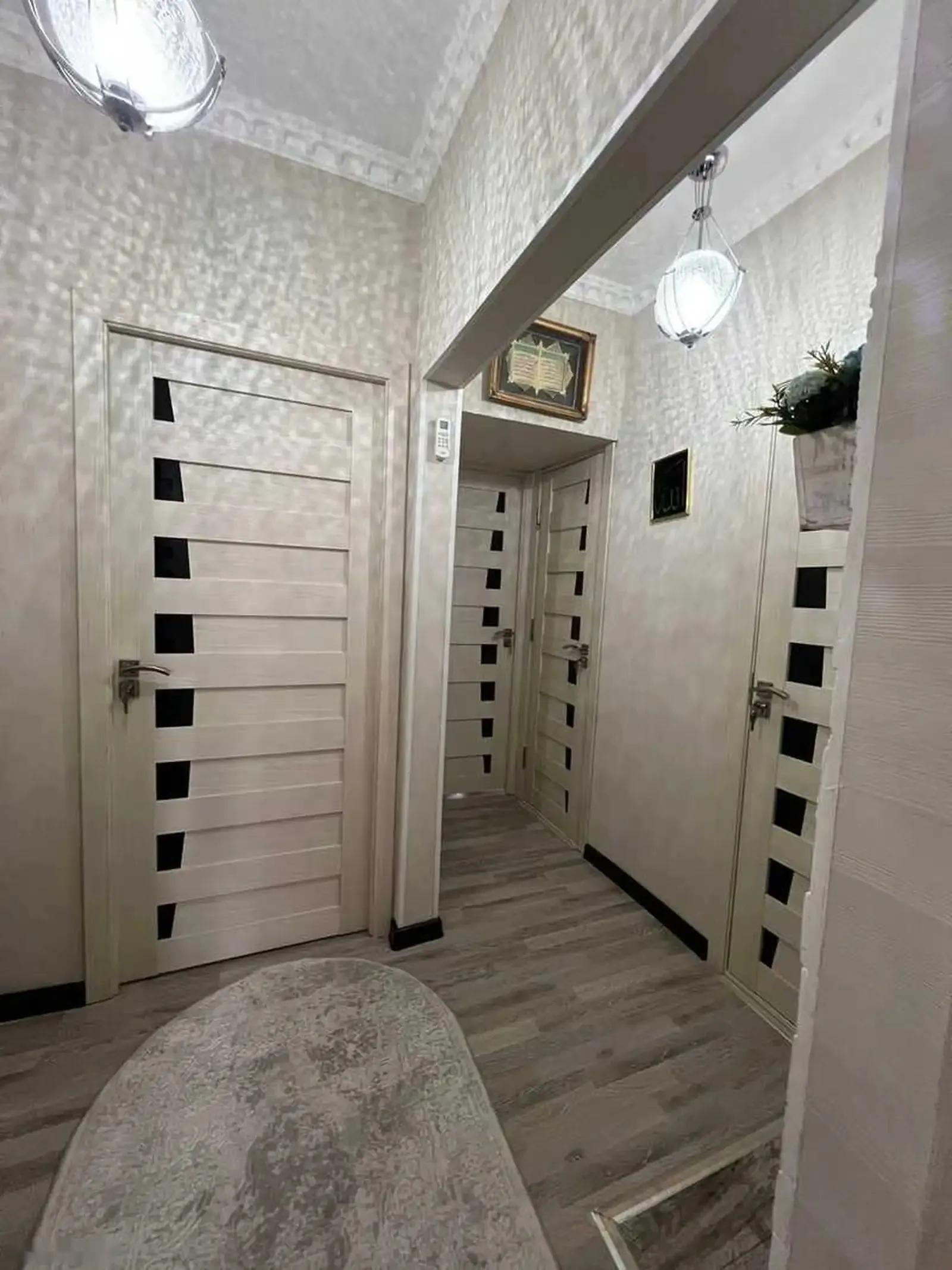 2-комн. квартира, 4 этаж, 63м², 92 мкр кафеи Суман — миниатюра 1