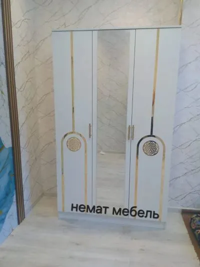 Шифоньер